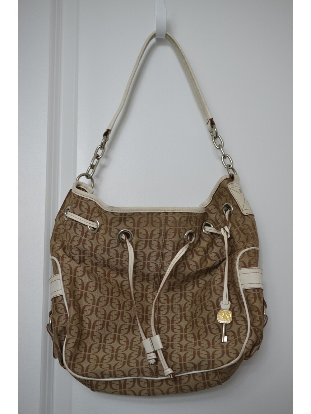 Fossil Monogram Drawstring Shoulder Bag Tan Brown White Trim Hobo Purse